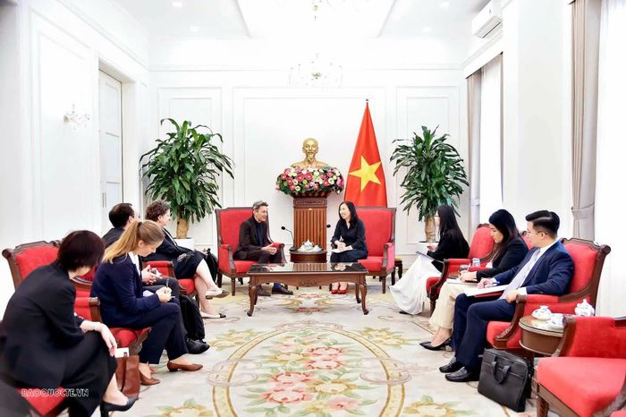 Hai bên cũng trao đổi về tăng cường hợp tác nghị viện, giáo dục - đào tạo, khoa học - công nghệ và đổi mới sáng tạo. (Ảnh: Quang Hòa)