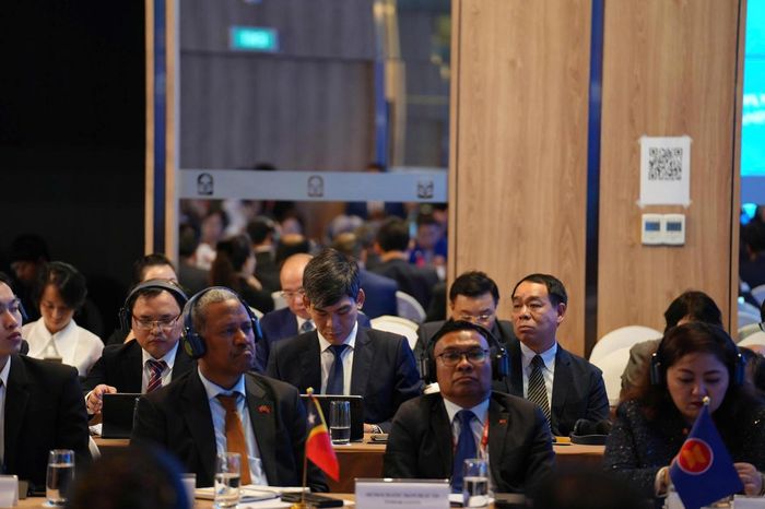 Diễn đàn có sự tham dự của đông đảo lãnh đạo, quan chức cấp cao và chuyên gia pháp luật đến từ các Bộ Tư pháp, Bộ Pháp luật, Văn phòng Tổng Chưởng lý của toàn bộ các nước thành viên ASEAN; Ban Thư ký ASEAN; đại diện các tổ chức quốc tế, nhà tài trợ.