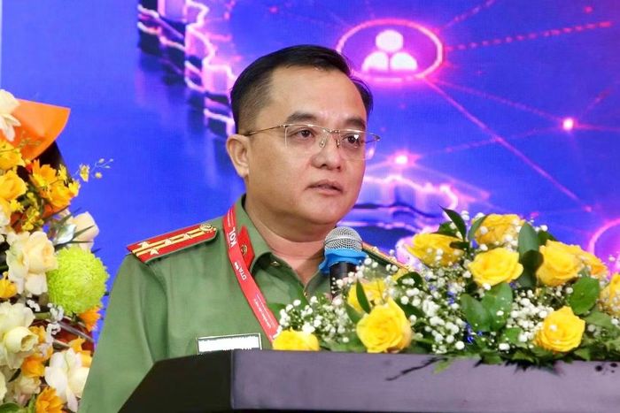Đại tá Huỳnh Ngọc Liêm - Phó Giám đốc Công an tỉnh Lâm Đồng, phát biểu tại chương trình.