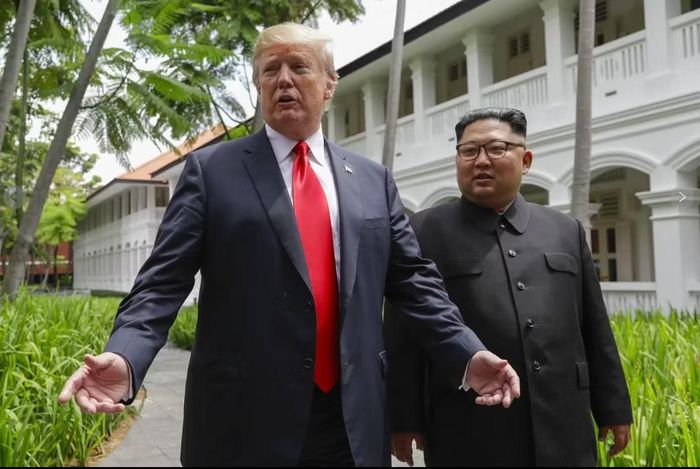 Ông Trump và ông Kim trong lần gặp nhau ở Singapore năm 2018. (Ảnh: AP)