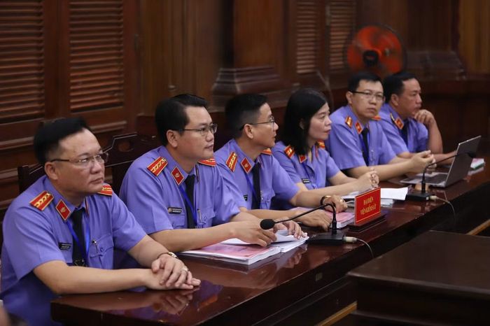 Đại diện Viện Kiểm sát tại phiên tòa VN10.