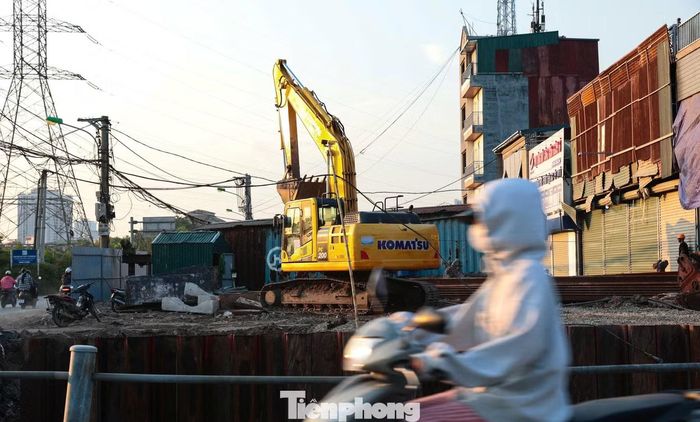Tại những vị trí đang triển khai hạ tầng kỹ thuật, nhà thầu đã tổ chức thi công hệ thống cống ngầm.