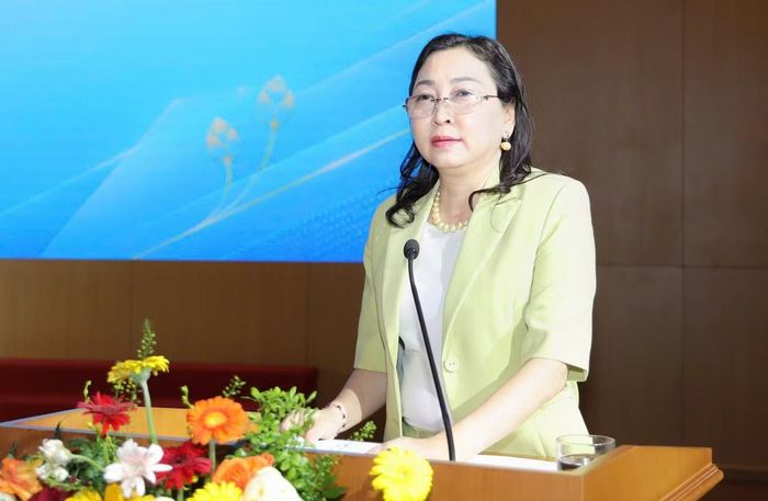 Bà Đinh Thị Lụa phát biểu tại chương trình.