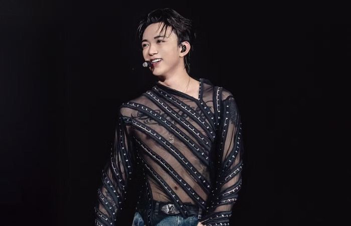 Các tiết mục Superstar, Cao gót, Heyyy, Tháng năm, Giá như lần lượt xuất hiện trong trailer phim.