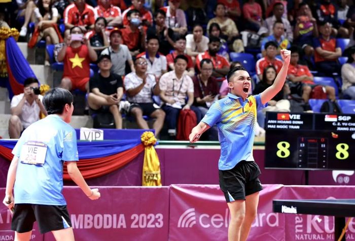Đinh Anh Hoàng và Trần Mai Ngọc từng đoạt HCV đồng đội nam nữ SEA Games 32