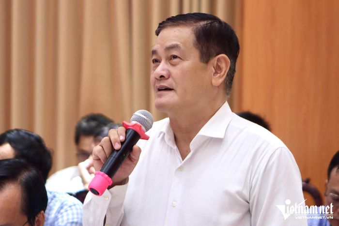 TS.KTS Ngô Viết Nam Sơn đóng góp ý kiến tại hội nghị. Ảnh: PS