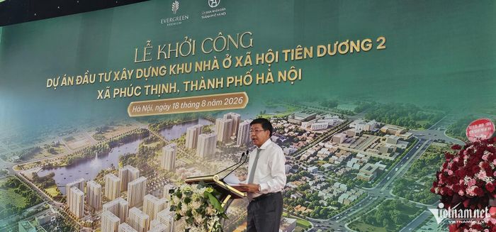 Phó Chủ tịch thường trực UBND TP Hà Nội Dương Đức Tuấn phát biểu tại lễ khởi công