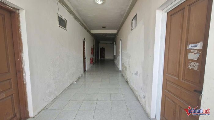 Hàng xóm xung quanh hiện trường đã chuyển nơi ở. Ảnh: ĐH