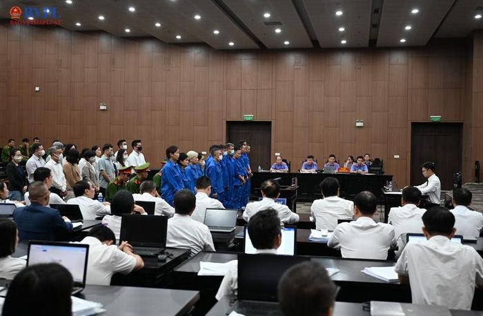  Quang cảnh phiên tòa. 