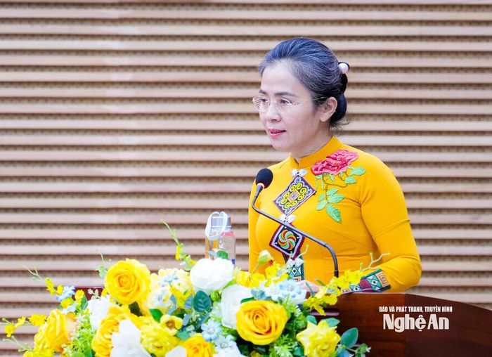 Đồng chí Võ Thị Minh Sinh - Phó Bí thư Tỉnh ủy, Chủ tịch Ủy ban MTTQ Việt Nam tỉnh phát biểu tại hội nghị. Ảnh: Phạm Bằng