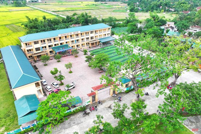 Việc sắp xếp lại mạng lưới trường học là yêu cầu cấp thiết.