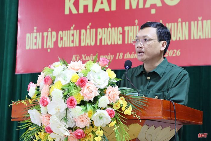 Bí thư Đảng ủy, Chủ tịch HĐND xã Kỳ Xuân Lâm Ngọc Dũng phát biểu khai mạc.