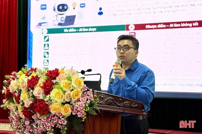 Bên cạnh đó, chương trình chú trọng rèn luyện kỹ năng đoàn kết, tập hợp thanh niên, kỹ năng tổ chức trò chơi lớn, sinh hoạt tập thể, tổ chức sinh hoạt Đoàn; đồng thời, hướng dẫn ứng dụng trí tuệ nhân tạo (AI), chuyển đổi số và các công cụ truyền thông hiện đại như ChatGPT, CapCut, TikTok... trong công tác Đoàn và phong trào thanh thiếu nhi.