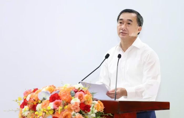 Thứ trưởng Bộ Y tế Trần Văn Thuấn. (Ảnh: TTXVN)