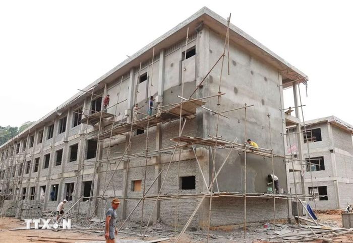 Trường Phổ thông Nội trú liên cấp Tiểu học và Trung học cơ sở Thanh Thủy đang được khẩn trương thi công. (Ảnh: Thanh Tùng/TTXVN)