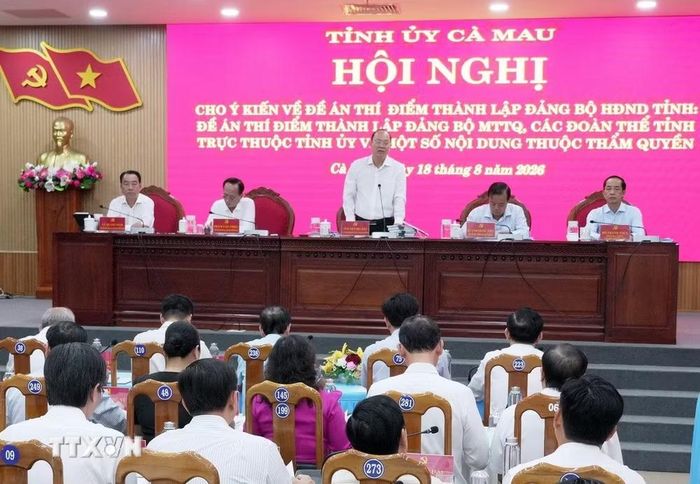 Hội nghị Tỉnh ủy Cà mau thông qua một số Quyết định quan trọng. (Ảnh: Trung Hiếu/TTXVN)
