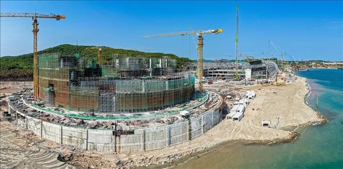 Trung tâm tổ chức hội nghị APEC và các công trình chức năng trên đảo Phú Quốc (An Giang) lộ diện hình hài. Ảnh tư liệu: TTXVN phát