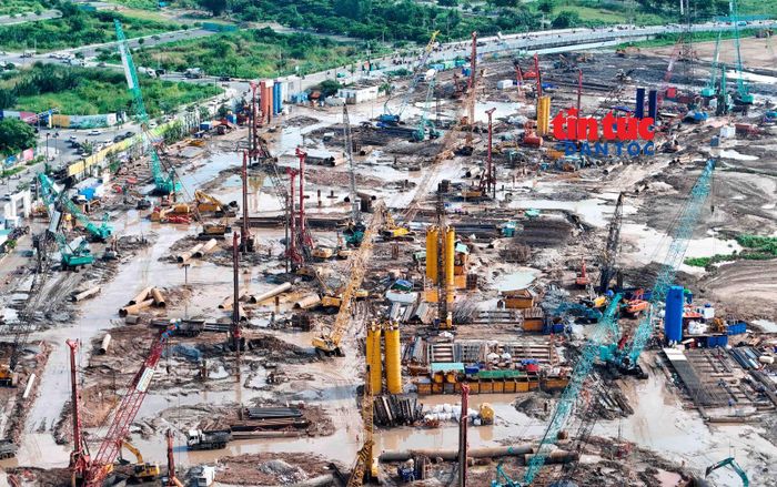 Theo kế hoạch, các hạng mục của dự án dự kiến lần lượt hoàn thành từ năm 2027, trong đó Trung tâm hành chính TP Hồ Chí Minh dự kiến được đưa vào khai thác trong tháng 9/2028.
