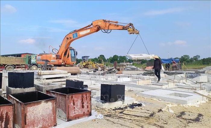 Thi công Dự án xây dựng hạ tầng Khu công nghiệp Trung Thành, tỉnh Ninh Bình.