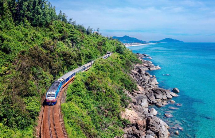 Trong bối cảnh lưu lượng giao thông dự báo tăng cao, Bộ Xây dựng yêu cầu các doanh nghiệp xây dựng kế hoạch tăng cường, không để hành khách không có phương tiện vận chuyển.