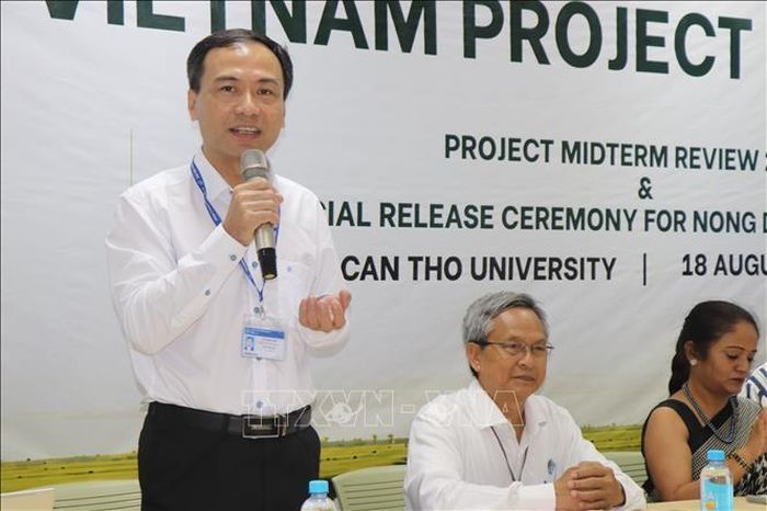 TS. Lê Văn Lâm, Phó Giám đốc Đại học Cần Thơ nhận định, Dự án BOLD Rice Vietnam là bước khởi đầu quan trọng ở khâu chọn tạo giống.