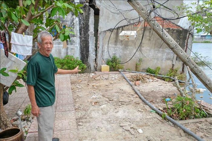Sạt lở bờ sông ảnh hưởng đến cuộc sống của người dân xã Thới An Hội, thành phố Cần Thơ.