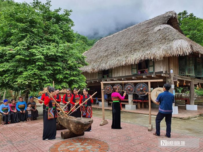 Bản Bút Nam Xuân, người dân ý thức cao giữ gìn văn hóa truyền thống để phát triển du lịch.