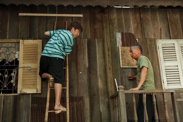 Bộ phim kể về mùa hè nhiều biến cố của người ông cựu chiến binh và cháu nội "Gen Z". Ảnh: CJ HK Entertainment.