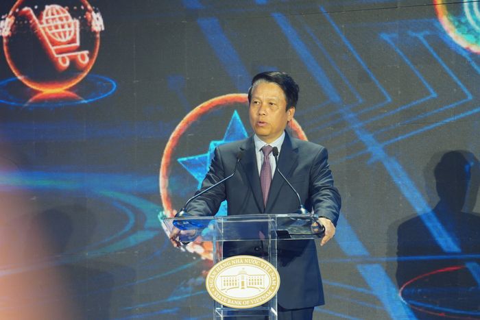 Phó Thống đốc Ngân hàng Nhà nước Phạm Tiến Dũng phát biểu trong Lễ khai mạc sự kiện “Chuyển đổi số ngành Ngân hàng năm 2026”. Ảnh: Bnews phát