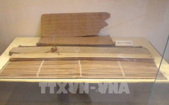 Hiện vật được trưng bày tại Bảo tàng thành phố Cần Thơ. Ảnh: Nguyễn Hằng - TTXVN