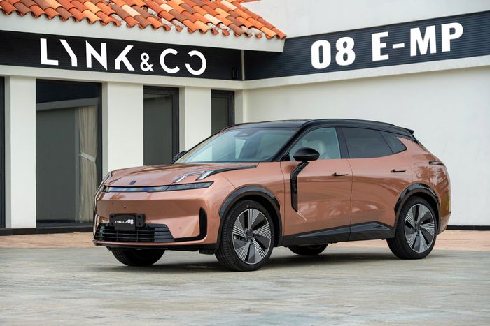 Lynk & Co 08.