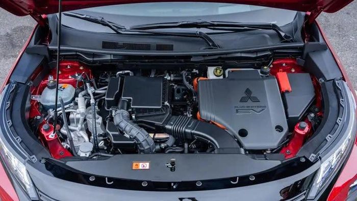 Động cơ của Mitsubishi Outlander PHEV 2026.