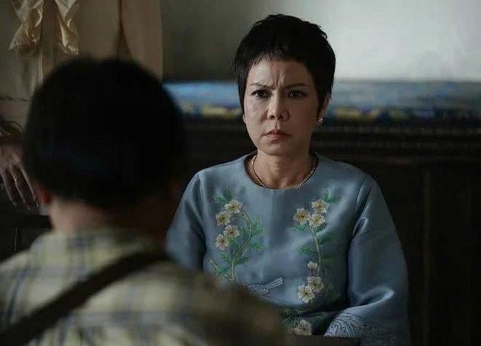 Vai diễn trong Chị Dâu giúp Việt Hương dành giải Nữ diễn viên xuất sắc nhất. 