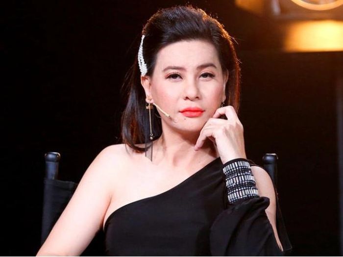 Cát Phượng hiện lựa chọn nhịp sống bình lặng hơn trước.
