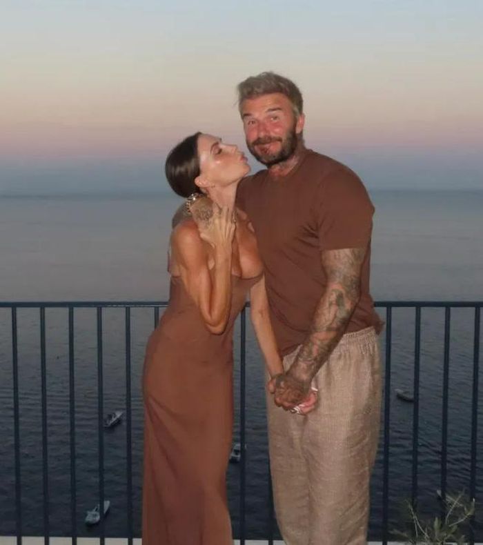 Victoria và David Beckham tại Portofino. Ảnh: IGNV