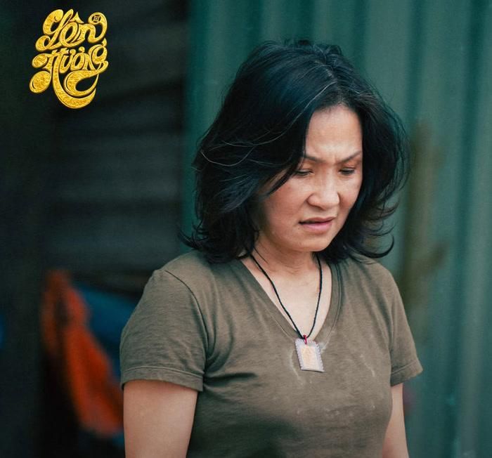 Hồng Đào đảm nhận vai bà Mũi trong Lên Hương, nhân vật được hé lộ với nhiều bí mật phía sau. Ảnh: NSX