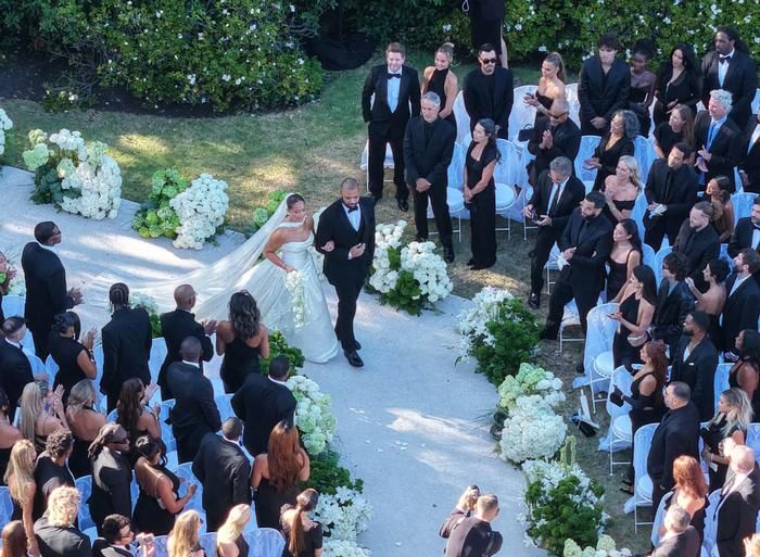 Đám cưới của Jordyn Woods và Karl-Anthony Towns được tổ chức ở Malibu, California, Mỹ, quy tụ nhiều ngôi sao nổi tiếng.