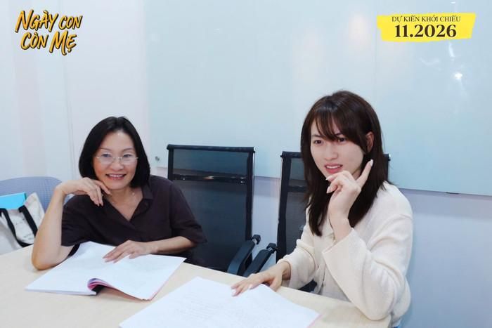 Hồng Đào trở thành mẹ ruột của Phương Anh Đào trong phim mới. 