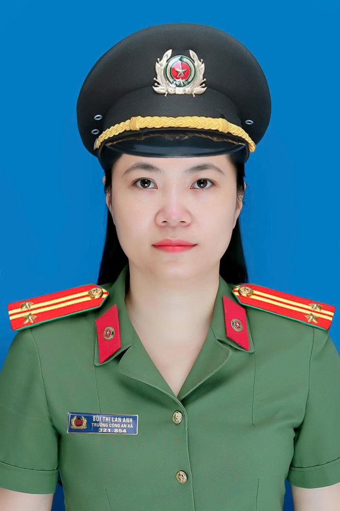 Trung tá Bùi Thị Lan Anh
