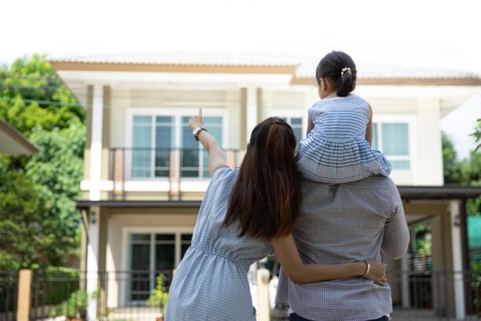 Mong muốn có 1 chỗ ở ổn định, vợ chồng chị Lan mới nghĩ đến việc sinh con. Ảnh minh họa