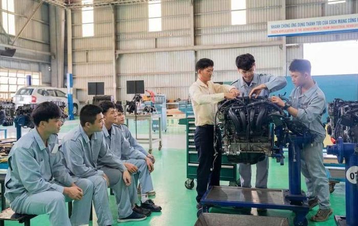 Đào tạo nguồn nhân lực tạo nền tảng cho doanh nghiệp phát triển bền vững. Ảnh: TL