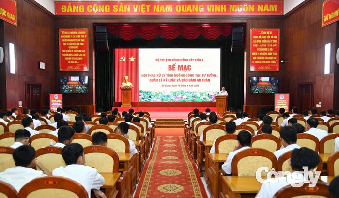 Quang cảnh buổi bế mạc