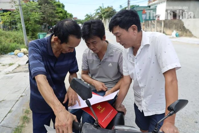 Các hộ dân đang bị chồng lấn đất đều mong muốn quyền sử dụng đất của mình được xác định rõ ràng trên thực địa và có thể thực hiện các quyền hợp pháp theo quy định.