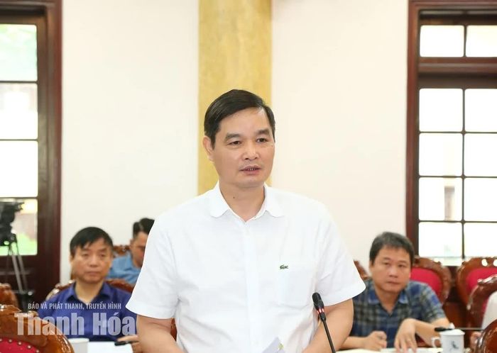 Thành viên Đoàn kiểm tra, giám sát phát biểu tại buổi làm việc.