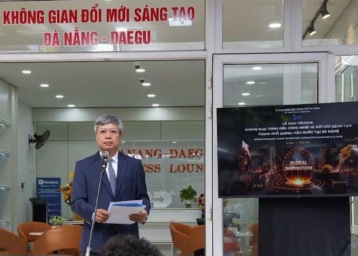 Ông Hồ Quang Bửu, Phó Chỉ tịch UBND TP. Đà Nẵng, phát biểu tại sự kiện. Ảnh Sở KH&CN Đà Nẵng.