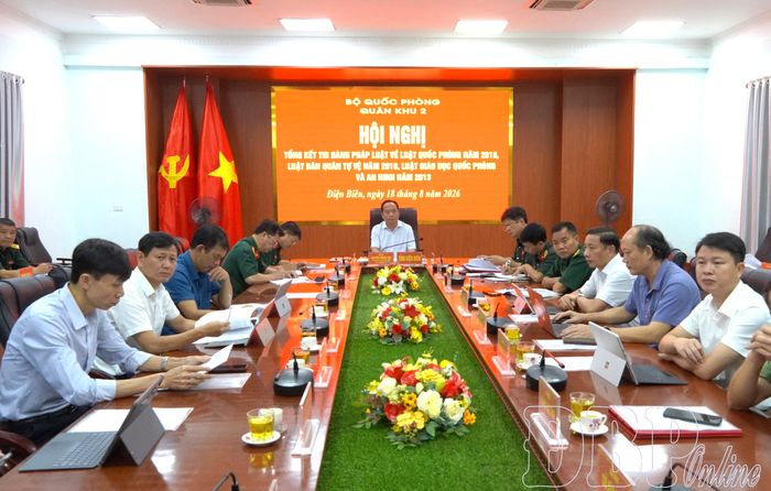 Các đại biểu dự hội nghị tại Điểm cầu Bộ CHQS tỉnh Điện Biên.
