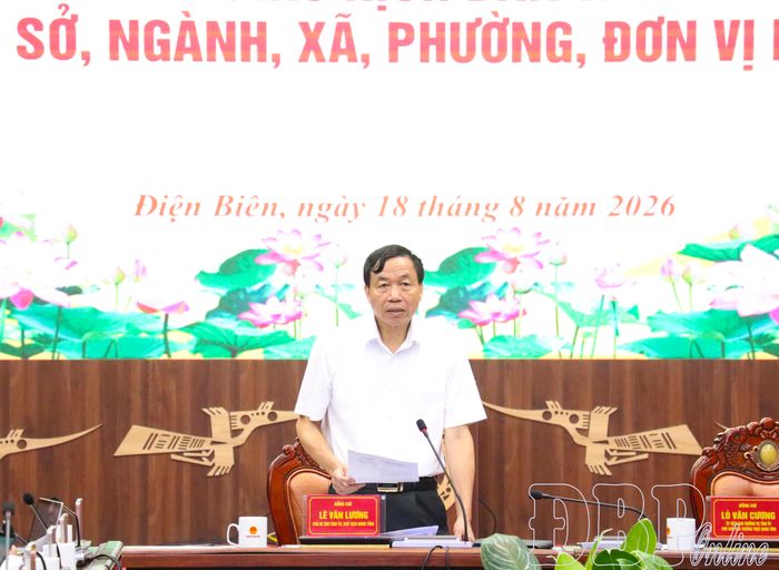 Chủ tịch UBND tỉnh Lê Văn Lương phát biểu kết luận hội nghị.