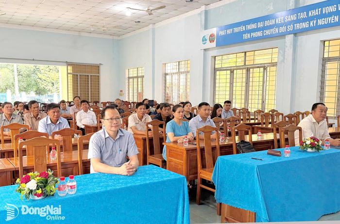 Điều tra dư luận xã hội tại xã Thuận Lợi. Ảnh: ĐVCC