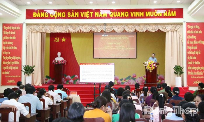 Quang cảnh hội nghị.