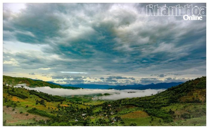 Đông Khánh Sơn có cảnh quan thiên nhiên tươi đẹp, là điểm đến yêu thích của nhiều du khách trong và ngoài tỉnh. (Ảnh do địa phương cung cấp)
